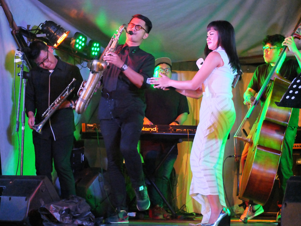 Jazz Melaju Terus di Cirebon